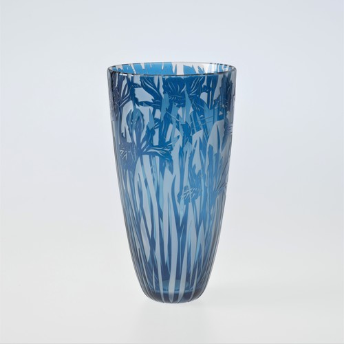 Iris_vase-show_image